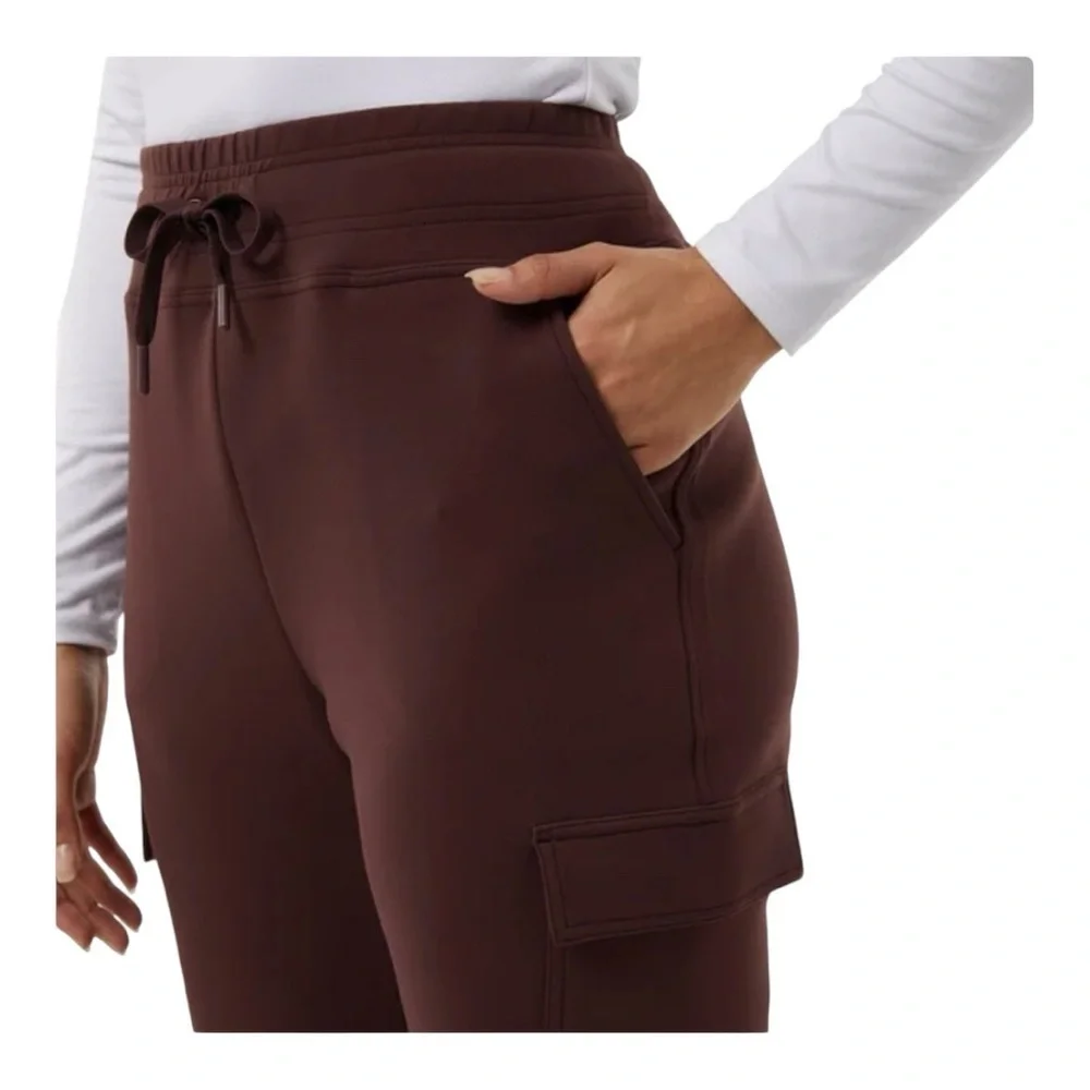 32 Degrees Women’s Cargo Jogger. Size: Small Color: is Dark Red burgundy. NWT - Picture 3 of 3